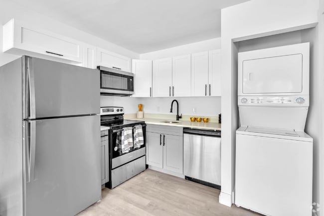 Building Photo - 801 SW 15th Ave Rental