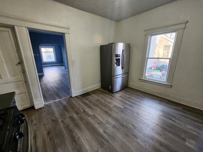 Photo - 214 E Belmont St