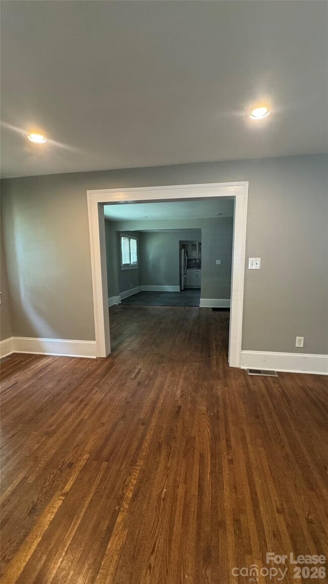 Photo - 3001 Wesley Ave