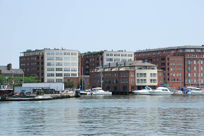 Fells Point Waterfront Condo - 960 Fell St Apartment Unit 504