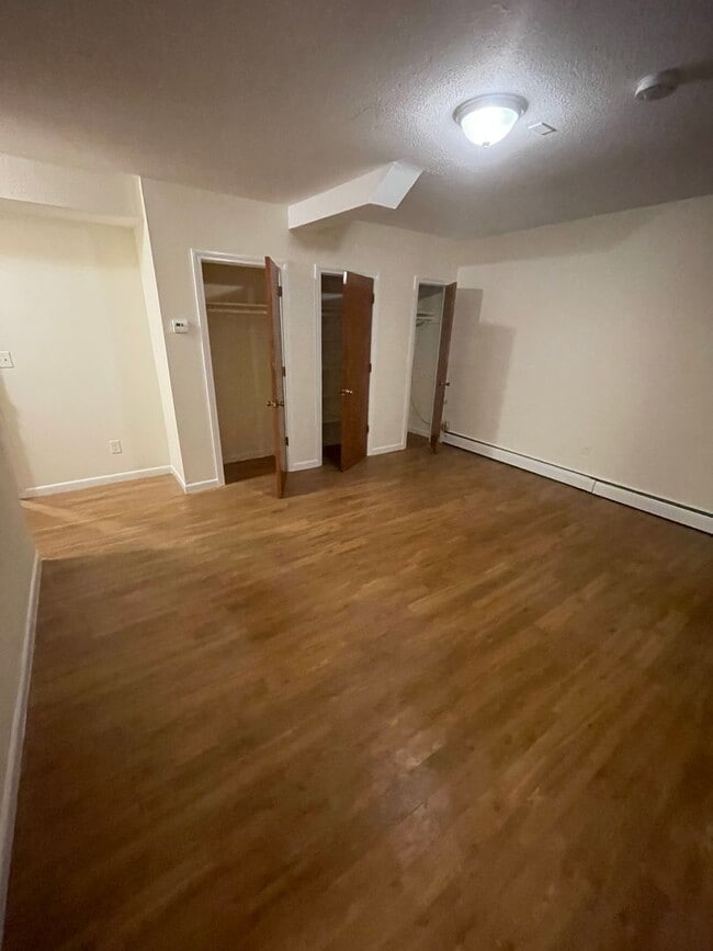 Photo - Large studio with heat and water included!