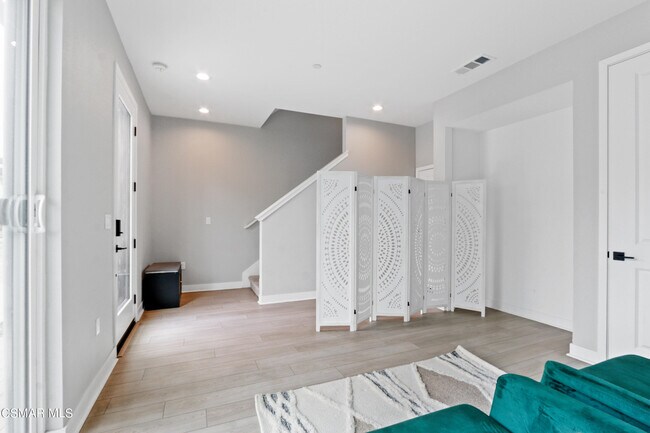 Photo - 2059 Rosecrans Ave