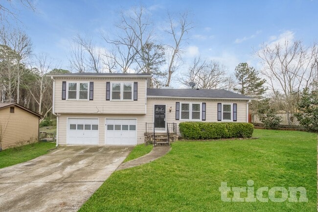 Building Photo - 125 Wayside Dr
