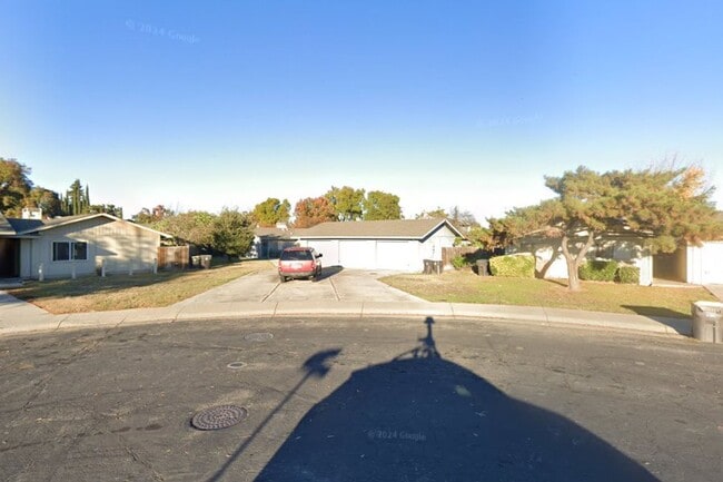Building Photo - 7925 Unit 7925