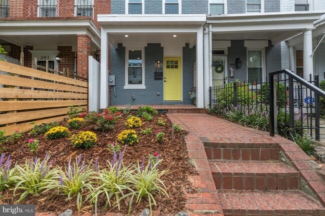 Photo - 239 14th Place, NE