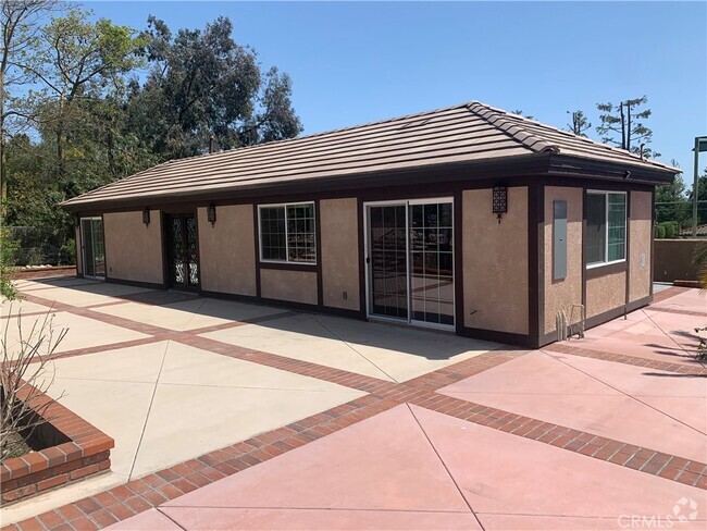 Building Photo - 848 Alamosa Dr Rental