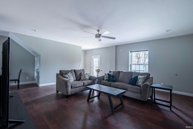 Photo - 823 Hart St Unit B