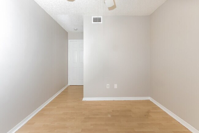 Photo - 200 Perry Ave
