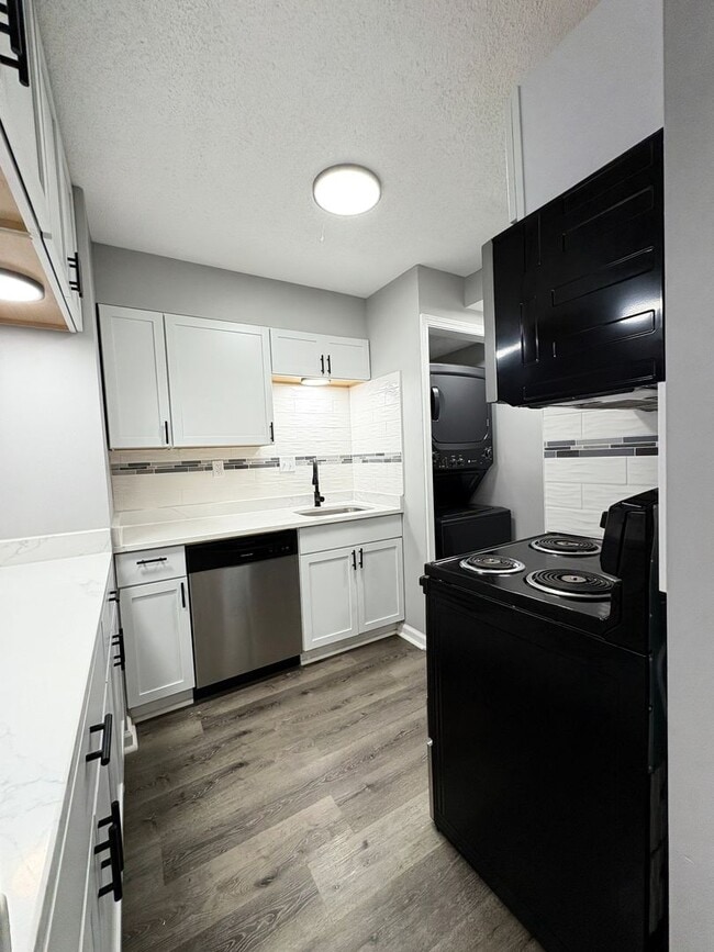 Building Photo - Discover Your Perfect Home at Bellagio North Living I in Indianapolis Unit 1240-H