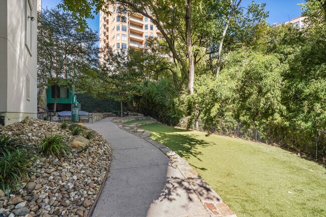 Photo - Cantabria at Turtle Creek