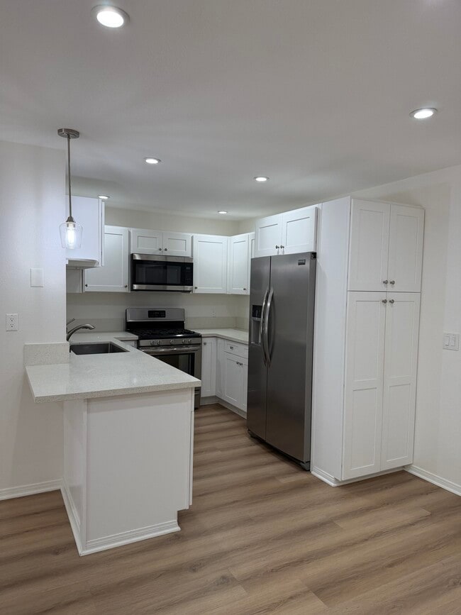 Kitchen - 8601 Falmouth Ave Unit 208