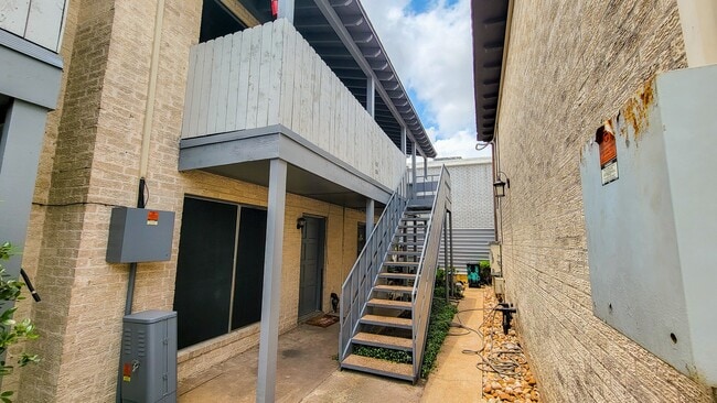 Building Photo - 4500 Sherwood Ln Unit 11 Rental