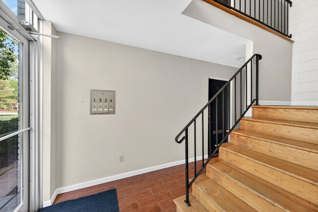 Photo - 514 Mariedale Dr Unit #1