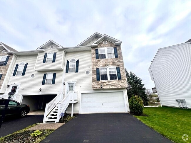 Building Photo - Cranberry Township - 3 Bedroom 2.5 Bathroo... Rental