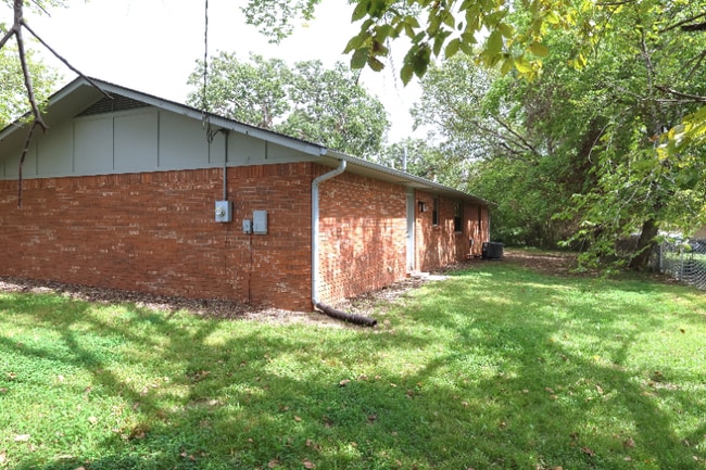 Photo - 610 E Peoria Ave