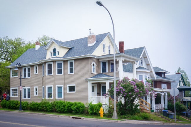 Photo - 330-332 N 12th Ave E Unit 330