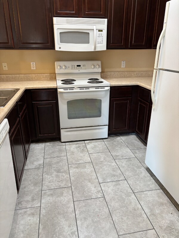 Photo - 17150 N 23rd St Unidad 211