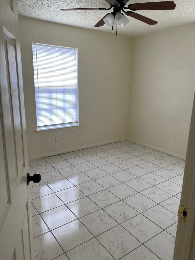 Photo - 1104 Georgetown Rd