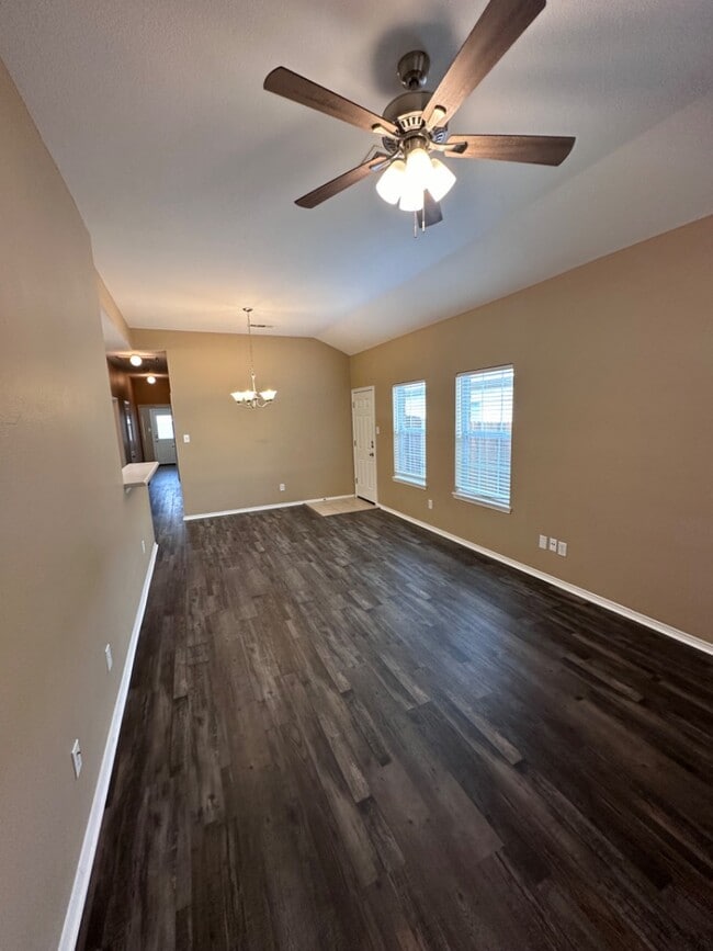 Photo - 990 Sierra Vista Ct