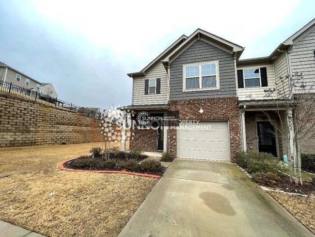 Building Photo - End Unit 3 BR 2.5 BA w/ Garage