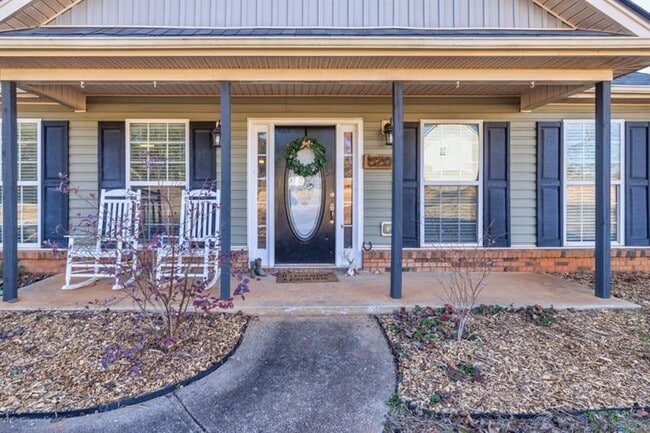 Photo - 520 Bryson Trail