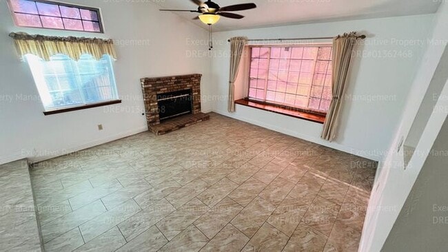 Photo - 3 bedroom/ 2 bathroom home located near Old River Rd/ White Ln