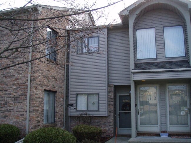 Building Photo - 42766 Lilley Pointe Dr Unit 42766