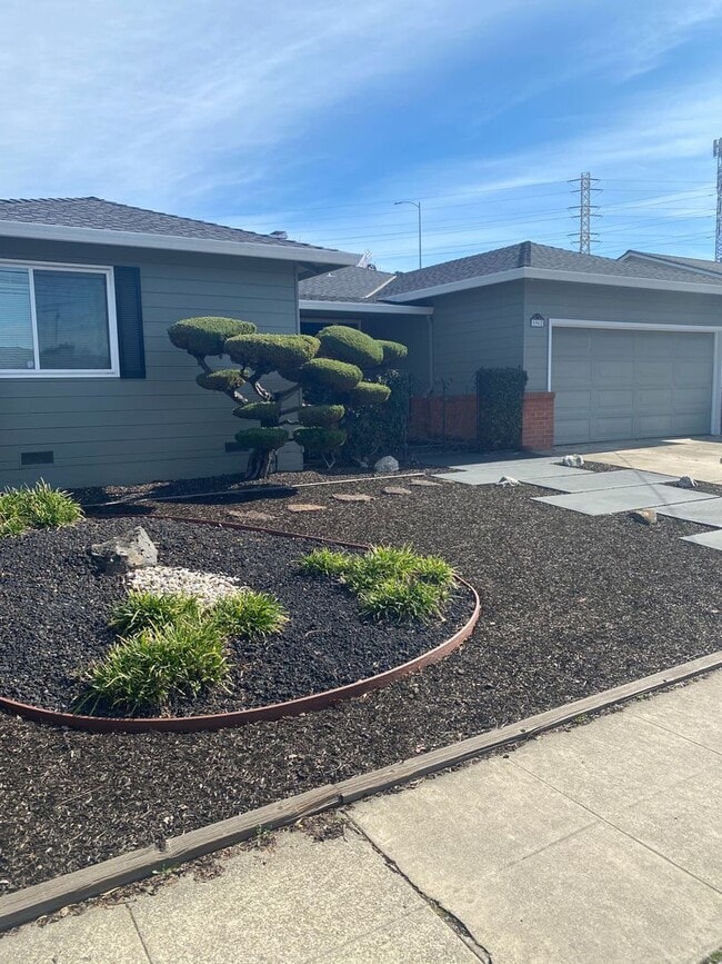Photo - Immaculate shape 3 bedroom 2.5 bath home in San Leandro