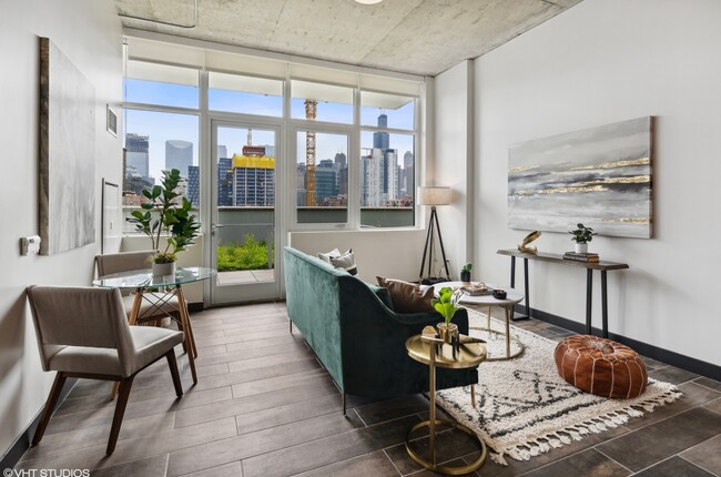 Building Photo - 850 W Jackson Blvd Unit 13E Rental