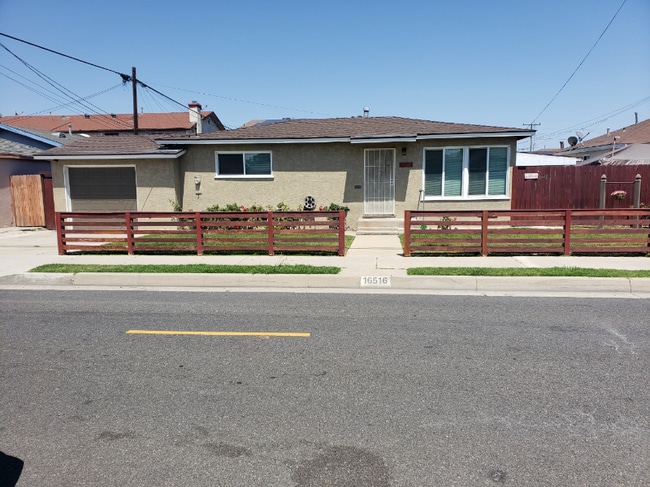 Building Photo - 16516 Firmona Ave