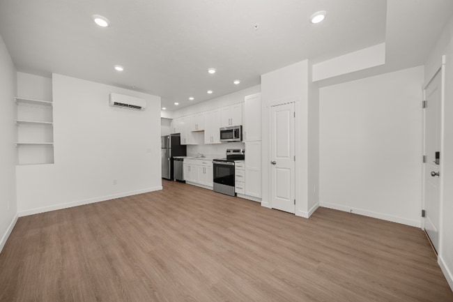 Photo - 19010 E Alki Ave Unidad 302