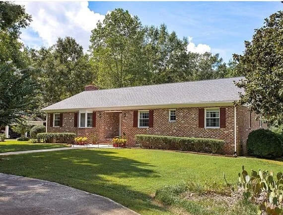 Photo - 814 Duck Pond Rd