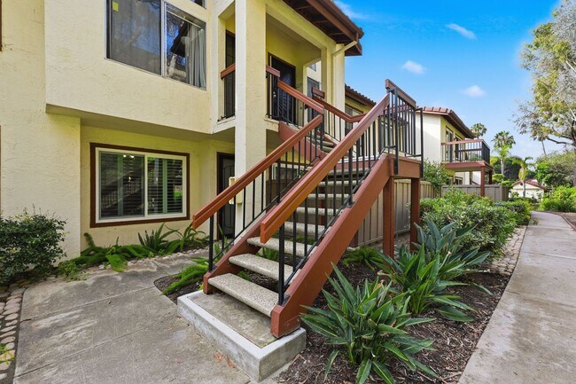 4060 Rosenda Ct