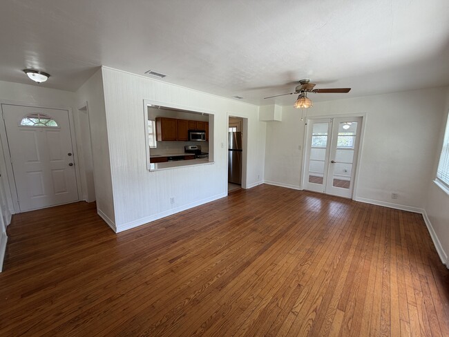 Photo - 2 Bed/1 Bath