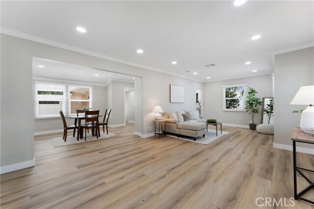 Photo - 501 S Poplar Ave