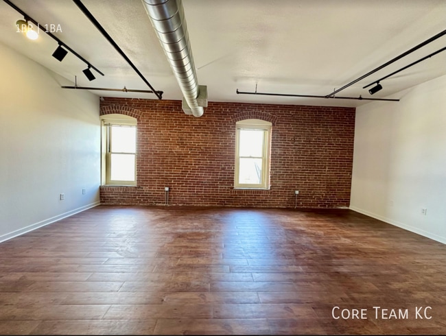 Photo - 204 Walnut St Unidad 307