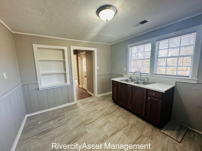 Cute Home In Frayser, SEction 8 Welcomed !!!!!!