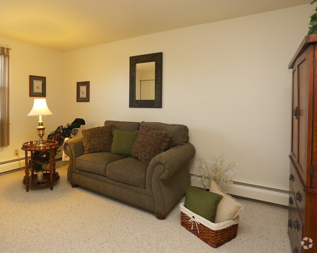 Village Green Apartments For Rent in Baldwinsville, NY