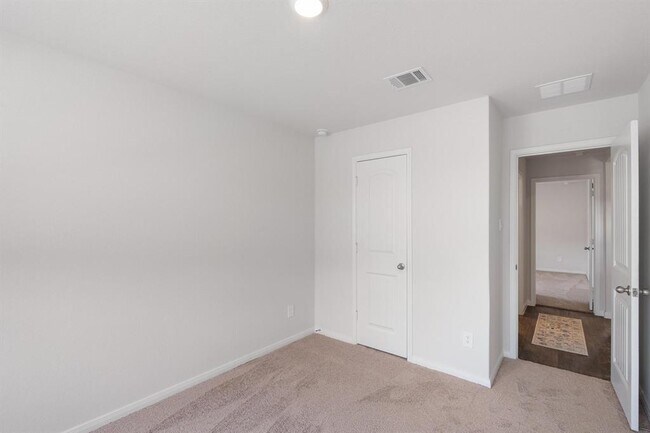 Photo - 205 Bethpage Dr