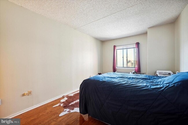 Building Photo - 530 S 2nd St Unit 643