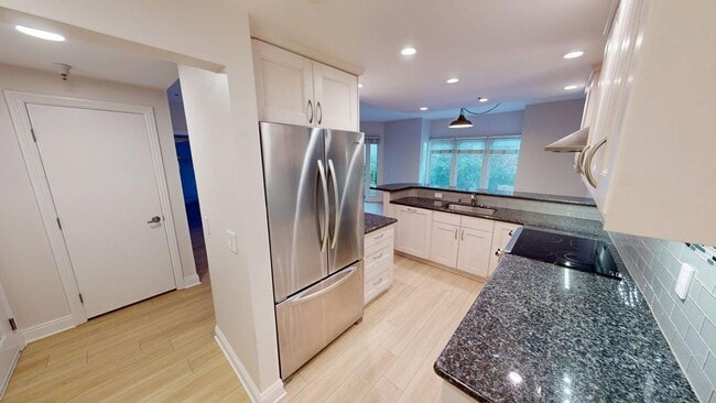 Photo - Upgraded 2bd/2Ba Mariana District Condo - Pet Friendly!