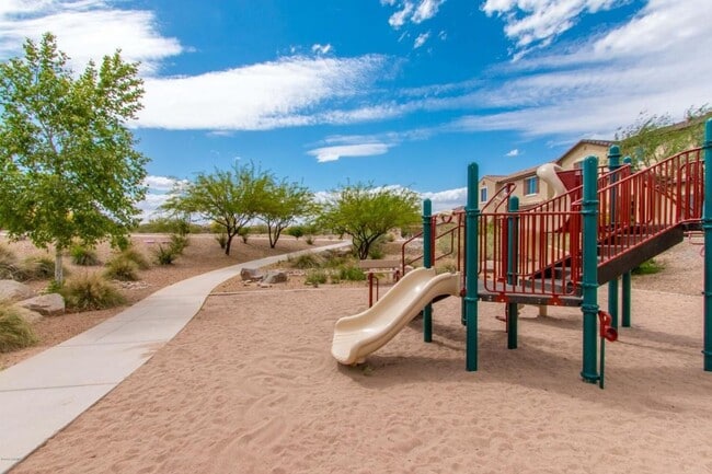 Photo - BEAUTIFUL HOME IN VAIL SCHOOL DISTRICT! 3 bed and 3 bath!