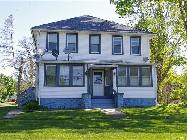 Building Photo - Broadway Rental