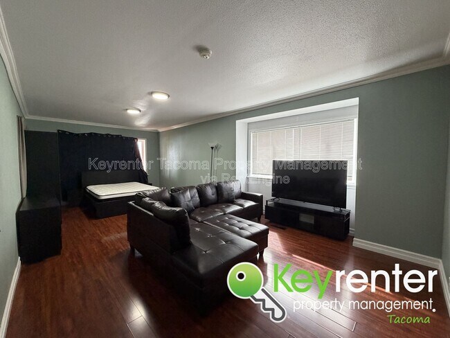 Photo - 8434 Tacoma Ave S