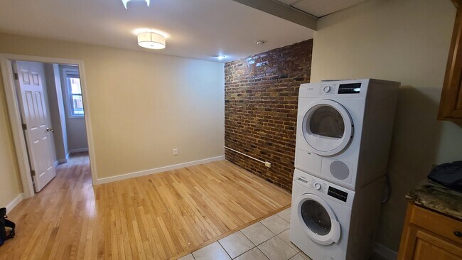 Photo - 152 Salem St Unit 1A