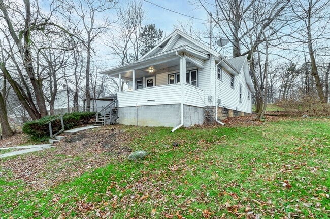 Photo - 679 Euclid Ave