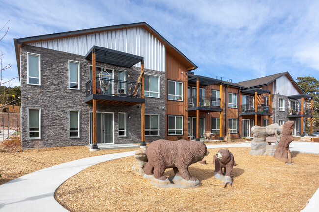 Vista El Rancho - Vista El Rancho Apartments