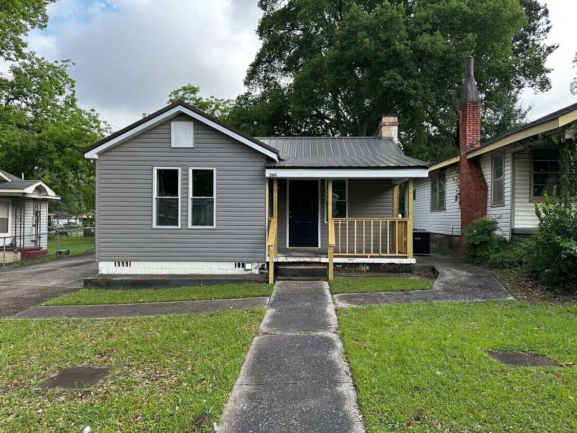 For Rent: Beautifully Renovated 2 Bed / 1 ... - For Rent: Beautifully Renovated 2 Bed / 1 ...
