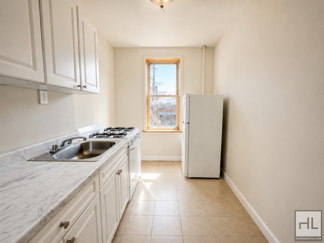 Photo - GRANT AVENUE Unit 1B