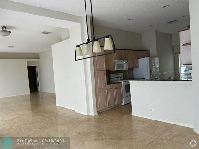 Building Photo - 3501 Sahara Springs Blvd Rental